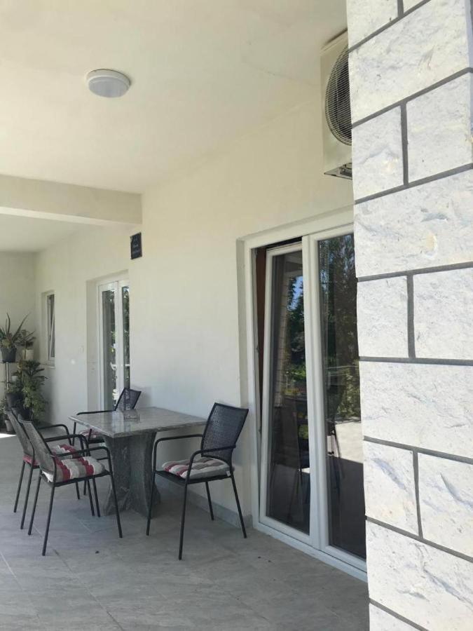 Apartman Dobric Kastel Stafilic Exterior photo