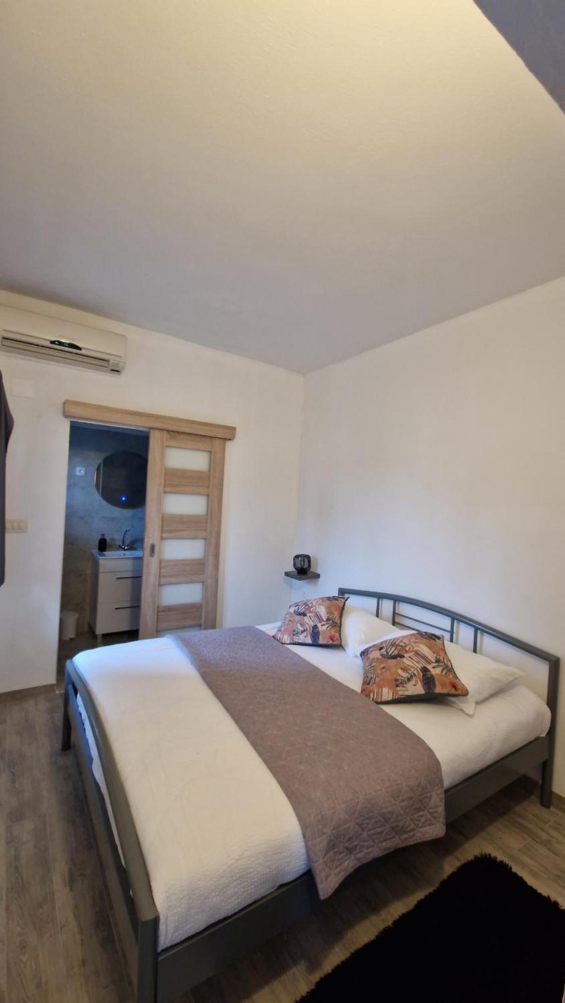 Apartman Dobric Kastel Stafilic Exterior photo