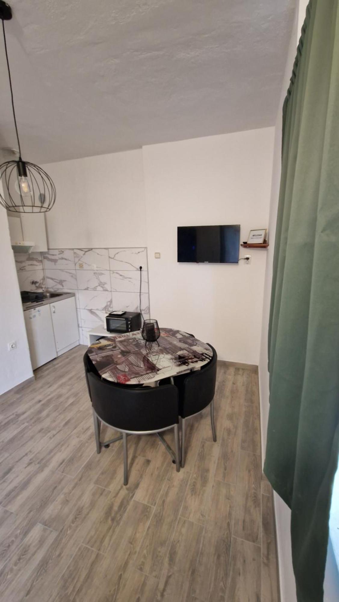 Apartman Dobric Kastel Stafilic Exterior photo